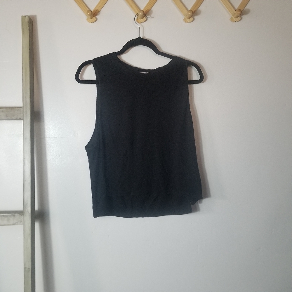 VICTORIA'S SECRET WOMEN'S BLACK CROP TANK TOP SIZE LARGE
